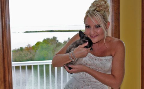 Wedding Photo-Bride with bunny