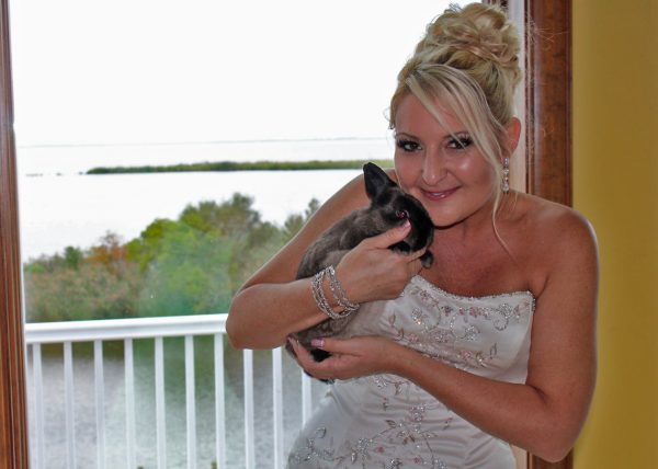 Wedding Photo-Bride with bunny