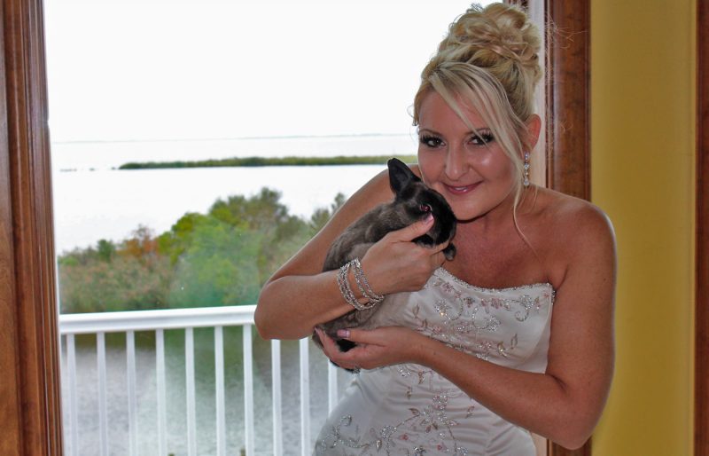 Wedding Photo-Bride with bunny