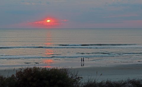 Wedding photograph-Newlywed first sunrise